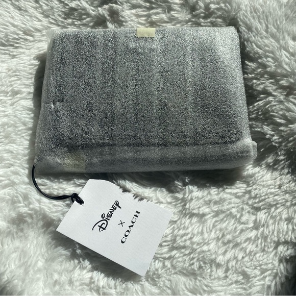 Disney X Coach Corner Zip Wristlet With Wink Mickey Mouse - Picture 11 of 13